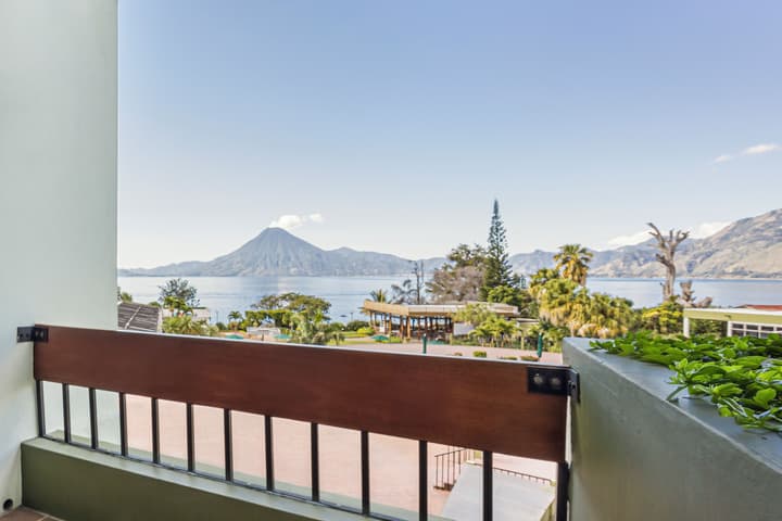 Porta Hotel del Lago