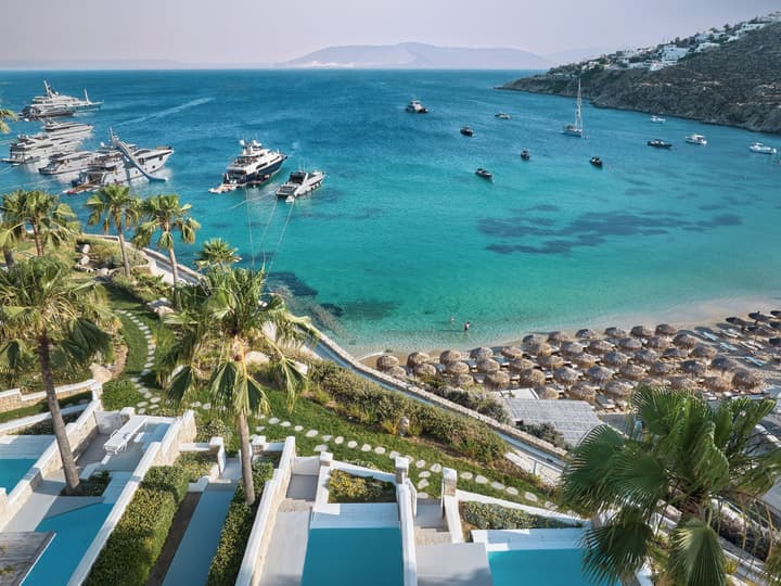 Mykonos Blu, A Resort to Live