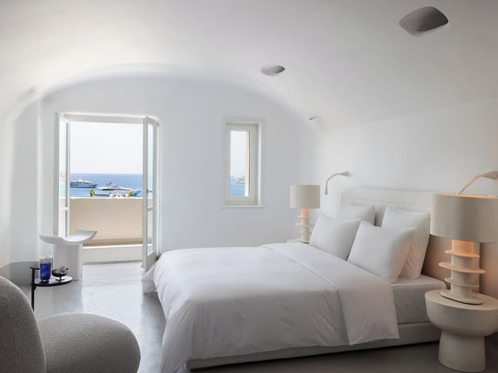 Mykonos Blu, A Resort to Live
