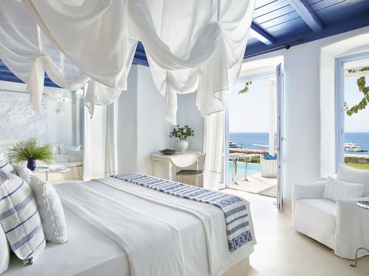 Mykonos Blu, A Resort to Live