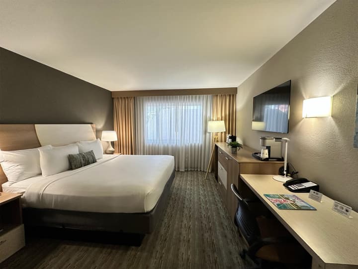Best Western Plus Atlantic Beach Resort