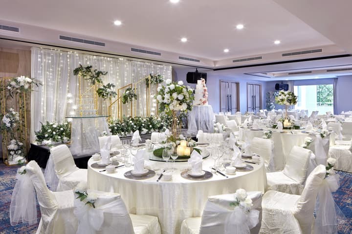 Holiday Inn Express and Suites Singapore Novena by IHG