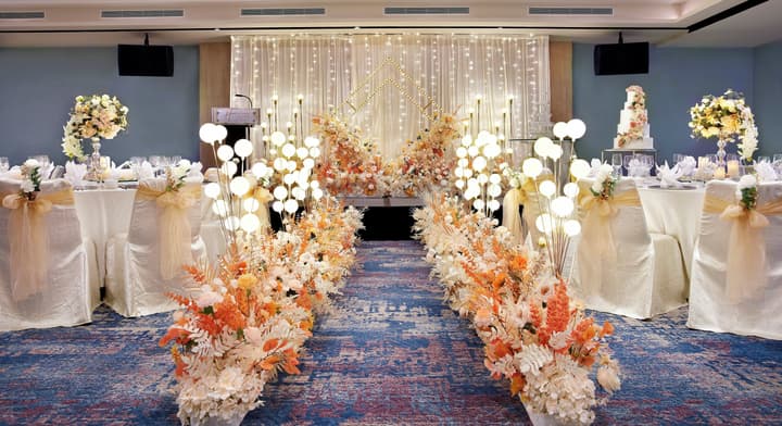 Holiday Inn Express and Suites Singapore Novena by IHG