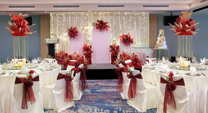 Holiday Inn Express and Suites Singapore Novena by IHG