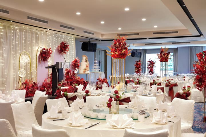 Holiday Inn Express and Suites Singapore Novena by IHG