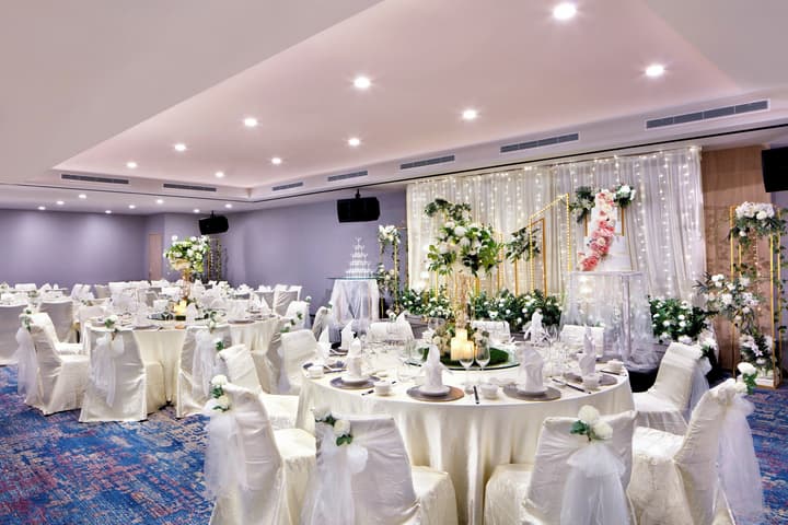 Holiday Inn Express and Suites Singapore Novena by IHG
