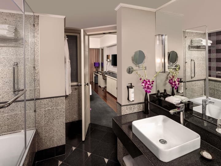 Sofitel Saigon Plaza