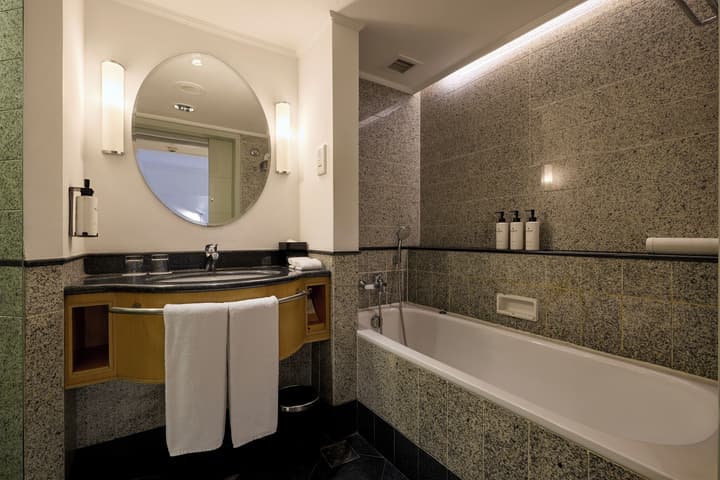 Sofitel Saigon Plaza