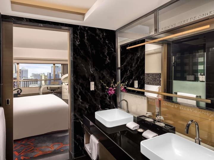Sofitel Saigon Plaza