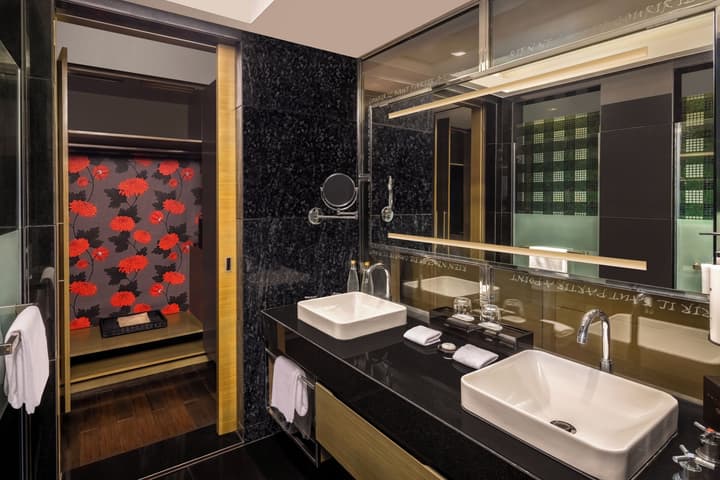 Sofitel Saigon Plaza