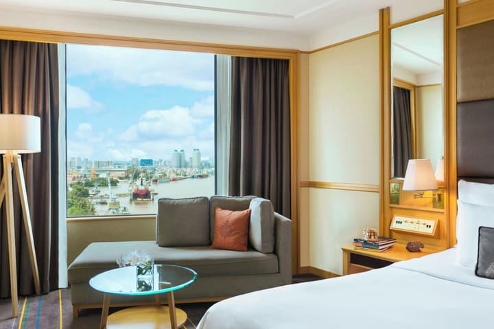 Renaissance Riverside Hotel Saigon