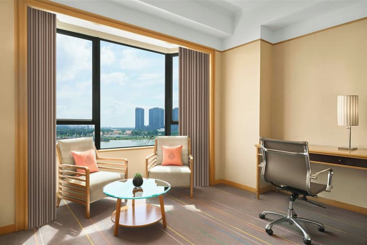 Renaissance Riverside Hotel Saigon