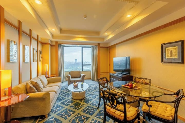Renaissance Riverside Hotel Saigon