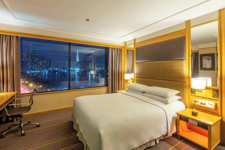 Renaissance Riverside Hotel Saigon