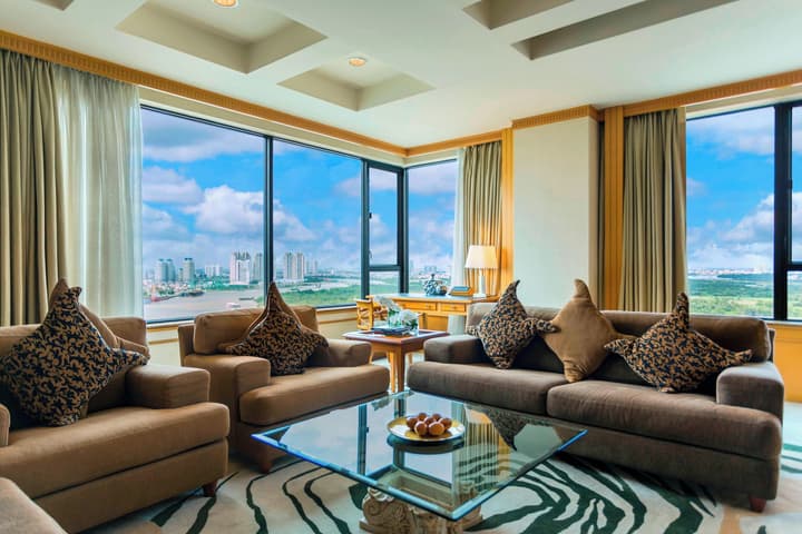 Renaissance Riverside Hotel Saigon