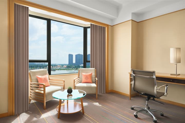Renaissance Riverside Hotel Saigon