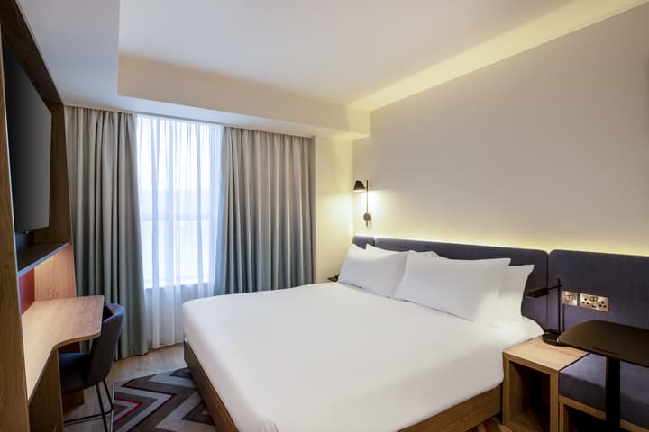 Hampton by Hilton London City