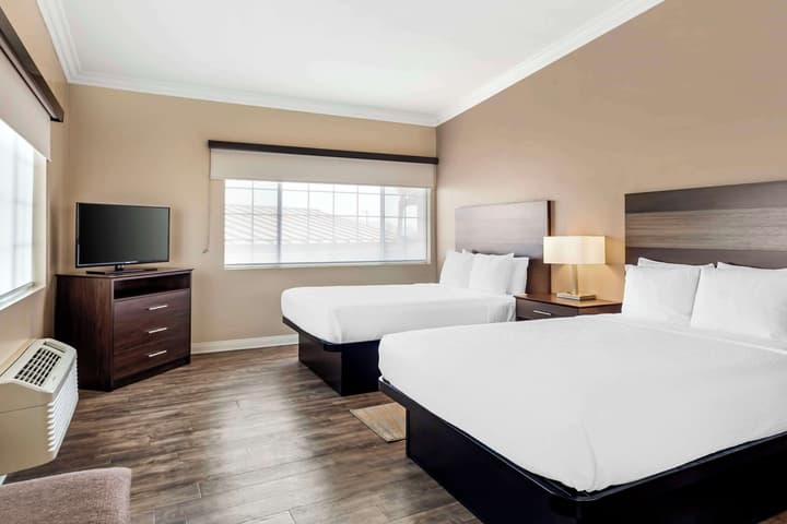 Best Western China Lake Inn