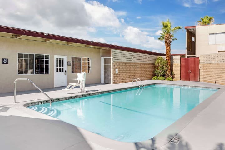 Best Western China Lake Inn