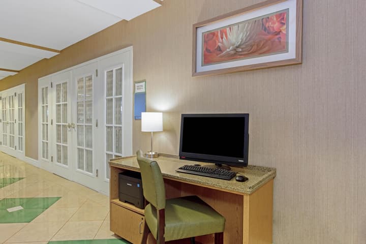 La Quinta Inn & Suites by Wyndham Orlando I Drive/Conv Ctr