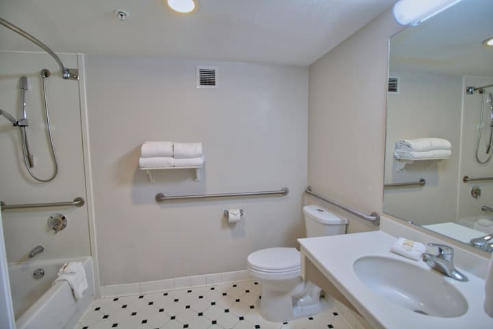 La Quinta Inn & Suites by Wyndham Orlando I Drive/Conv Ctr