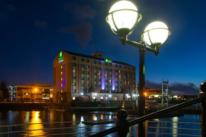 Holiday Inn Express Manchester - Salford Quays by IHG