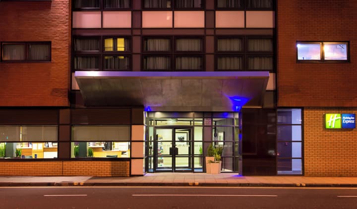 Holiday Inn Express Glasgow City Riverside by IHG
