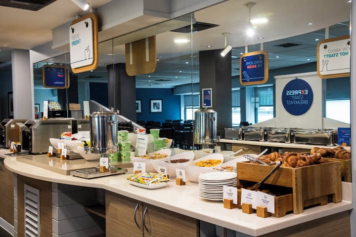 Holiday Inn Express Glasgow City Riverside by IHG