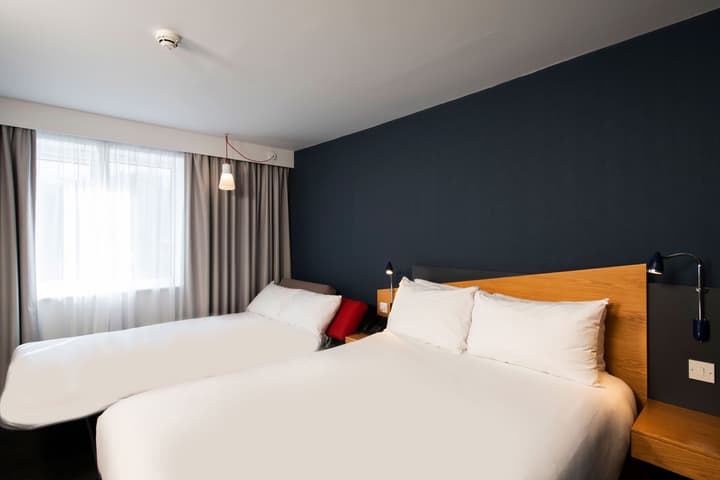Holiday Inn Express Glasgow City Riverside by IHG