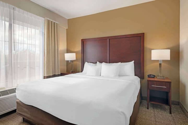 Comfort Suites Downtown