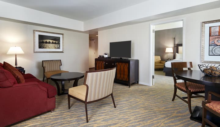 The Inn at Penn, A Hilton Hotel