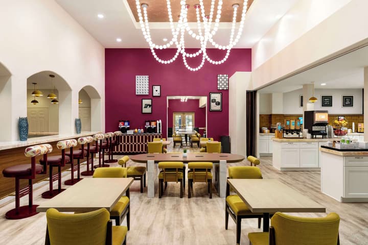 Hampton Inn Tropicana