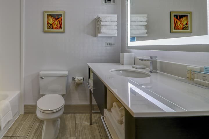 Hampton Inn Tropicana