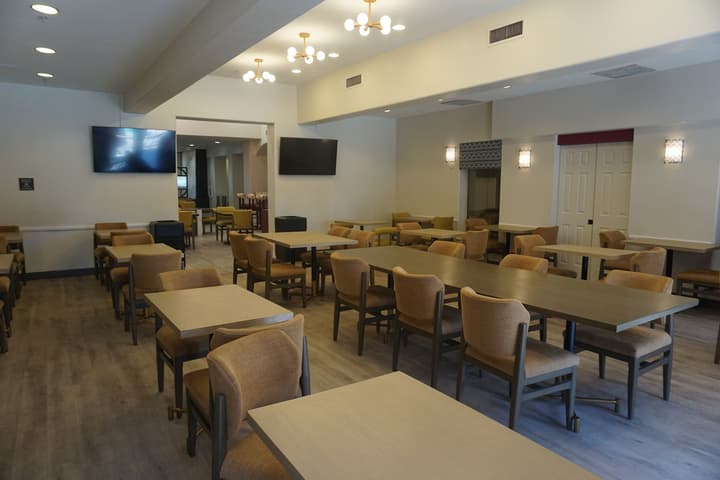 Hampton Inn Tropicana