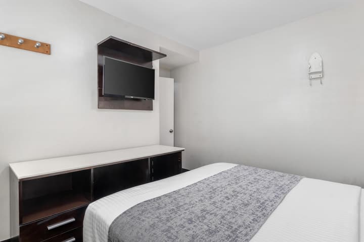 SureStay Hotel by Best Western Beverly Hills West LA