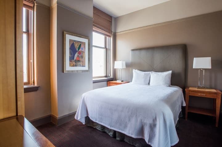 Magnolia Hotel Dallas Downtown