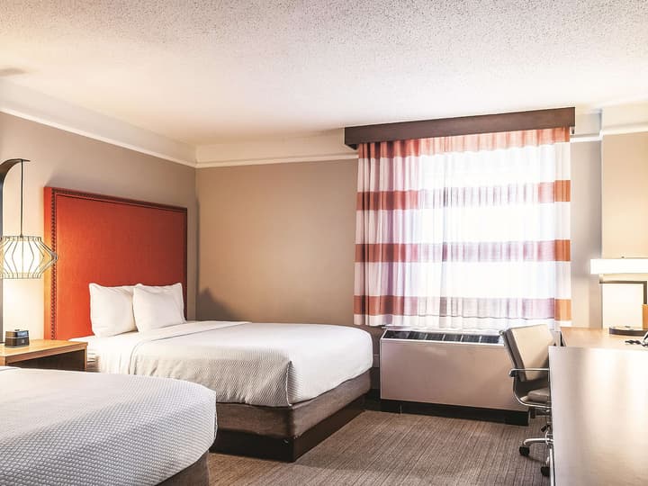 La Quinta Inn & Suites by Wyndham New Orleans Downtown