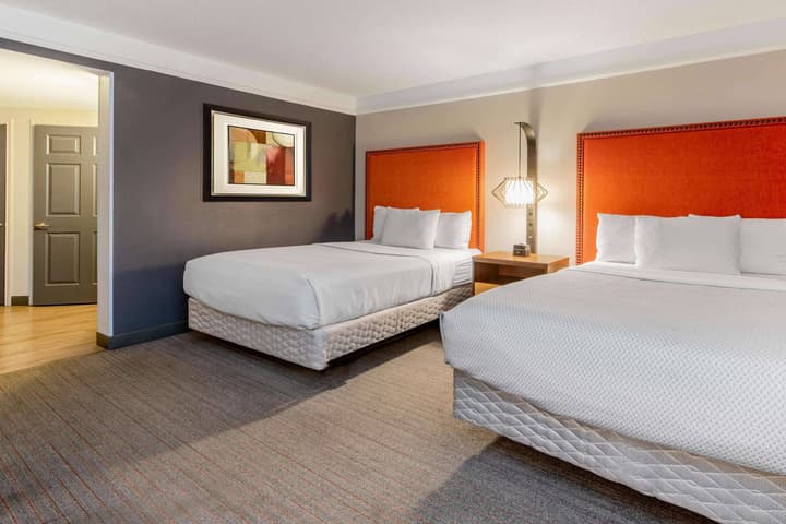 La Quinta Inn & Suites by Wyndham New Orleans Downtown