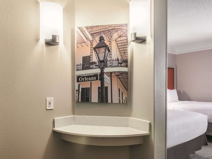 La Quinta Inn & Suites by Wyndham New Orleans Downtown
