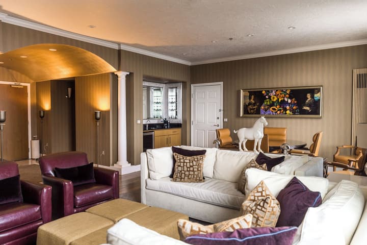 Dossier Hotel