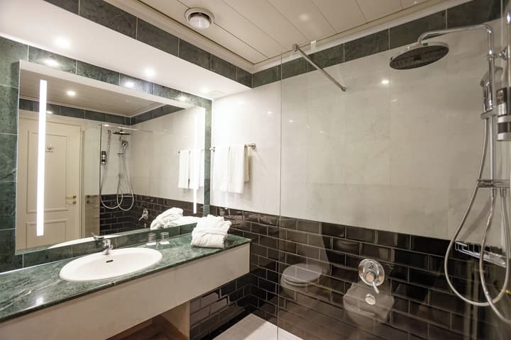 Leonardo Hotel Milan City Center