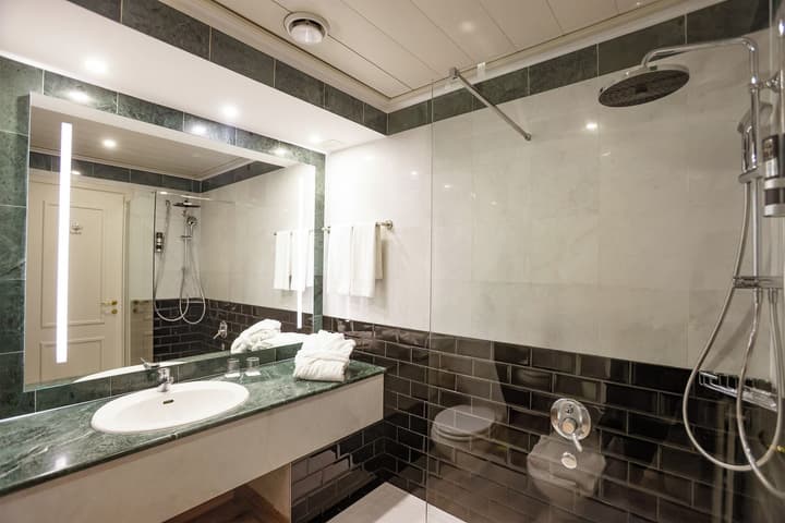 Leonardo Hotel Milan City Center