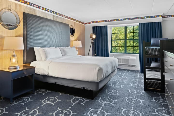 Hilton Mystic