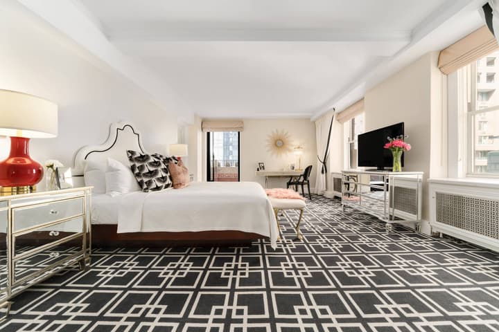 The Lexington Hotel, Autograph Collection