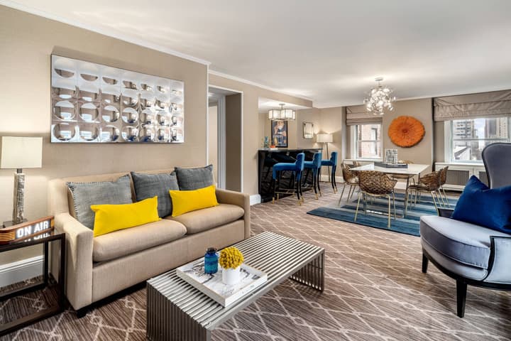 The Lexington Hotel, Autograph Collection