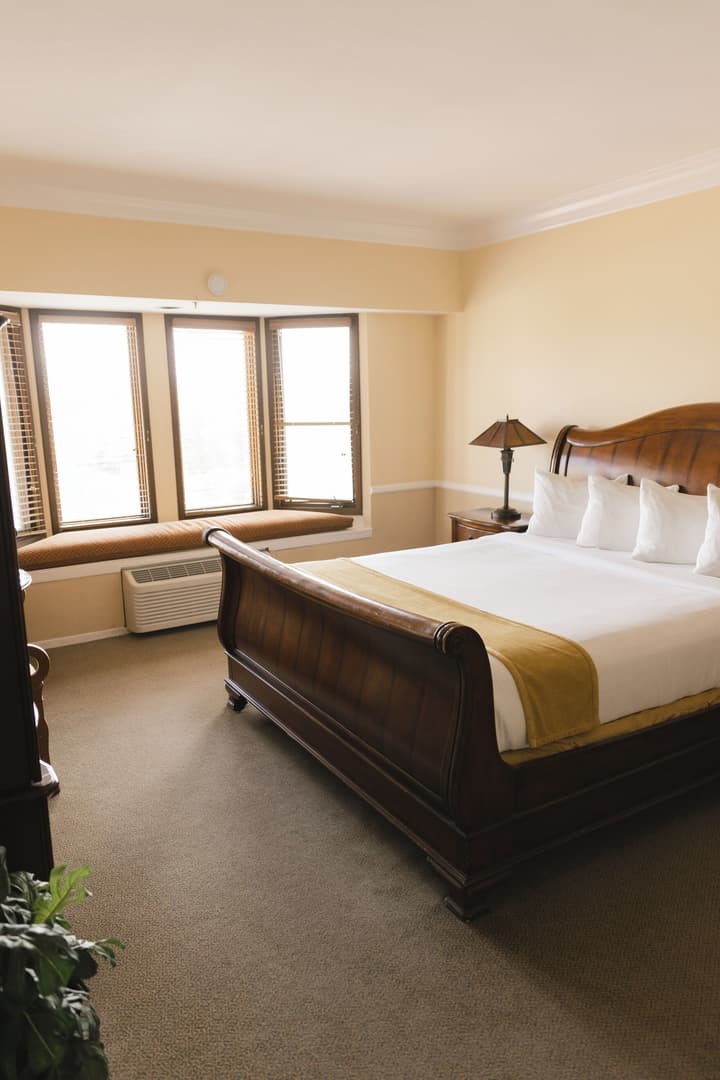 Historic Santa Maria Inn
