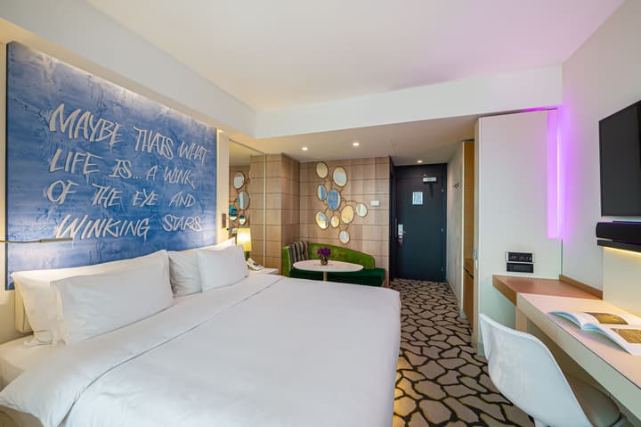 Hotel N'vY