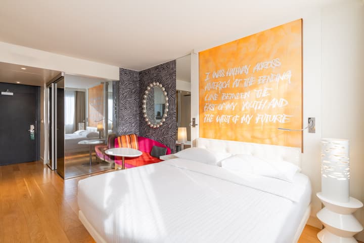Hotel N'vY