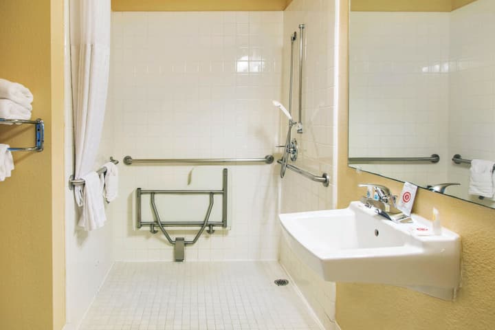 Comfort Inn and Suites San Francisco Airport North