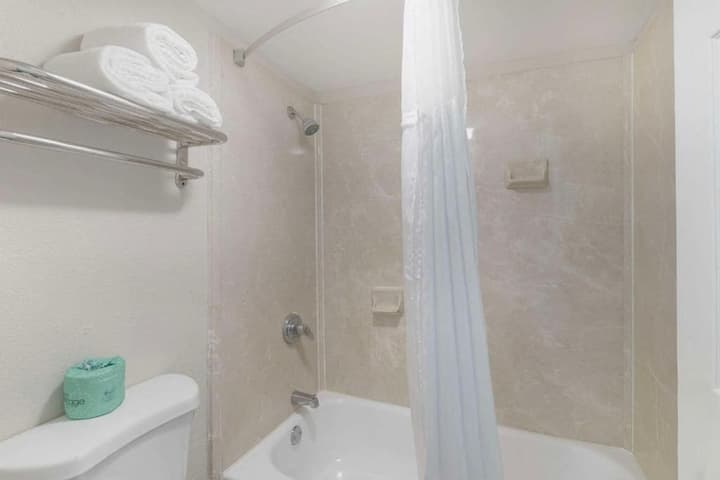 Downtown Inn & Studio Suites